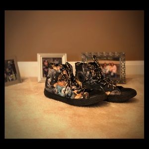 Batman converse